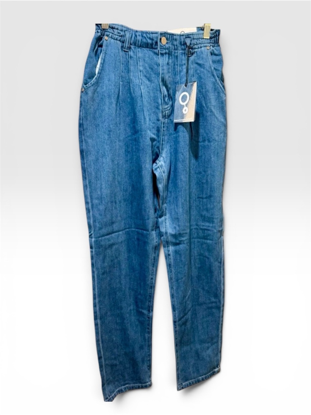 Insane Genes nign Kise
Pleated Mom Blue Jeans - Straight Fit NEW